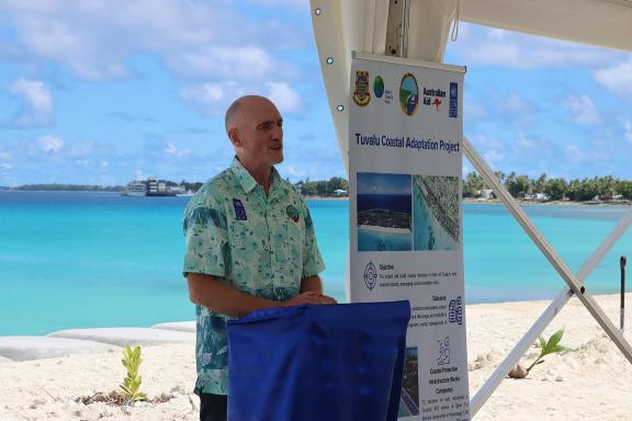 GCF Senior Media Specialist Andrew McElroy speaking at the project’s handover ceremony in Tuvalu. Photo: UNDP Pacific