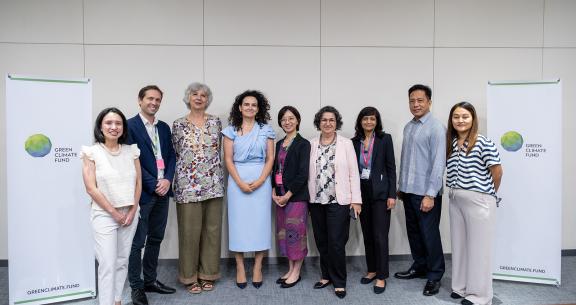 Mafalda Duarte, GCF Executive Director (fourth from left) and Nadine Valat, FAO-GCF coordinator, FAO (third from left), Julien Vallet, Lead Formulator, FAO (second from left) and Hoshie Kato, Climate Finance Officer (fifth from left), FAO marking the FAA signing for an ecosystems-based adaptation project in Malawi that moved from approval to disbursement in seven days.