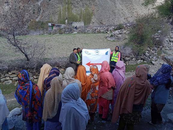 Mock drills have been conducted in the valleys of Ghizer, Astore, and Badswat, preparing more than 5,326 people, including 2,204 women, to respond in the event of disaster. Photo: UNDP