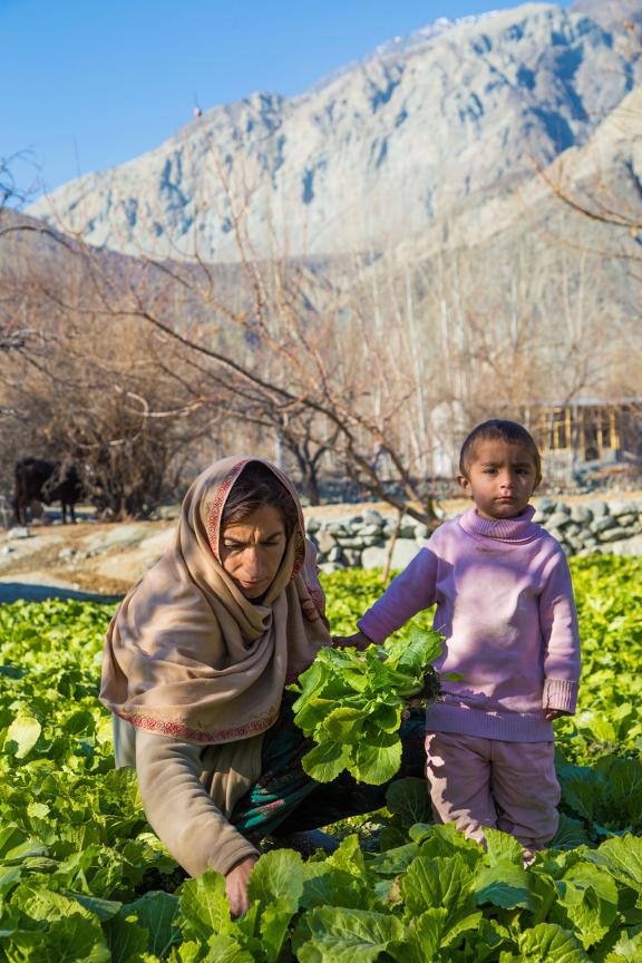 The impacts of climate change place an additional stress on already vulnerable communities, with women and children disproportionately affected. Photo: UNDP