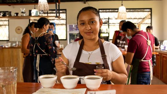 Indigenous communities and farmers collaborate with diverse partners to make Ecuador's vision of deforestation-free development both viable and profitable. Photo credit: UNDP Ecuador